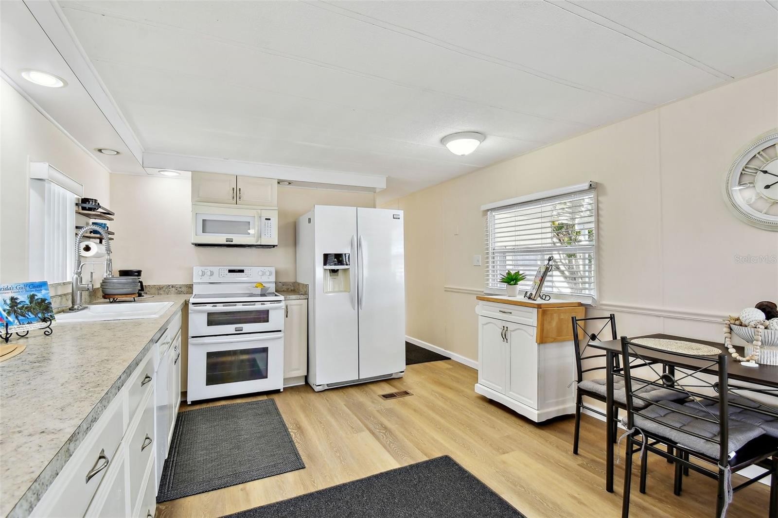 Image 20 of 74 For 12651 Seminole Boulevard 2o