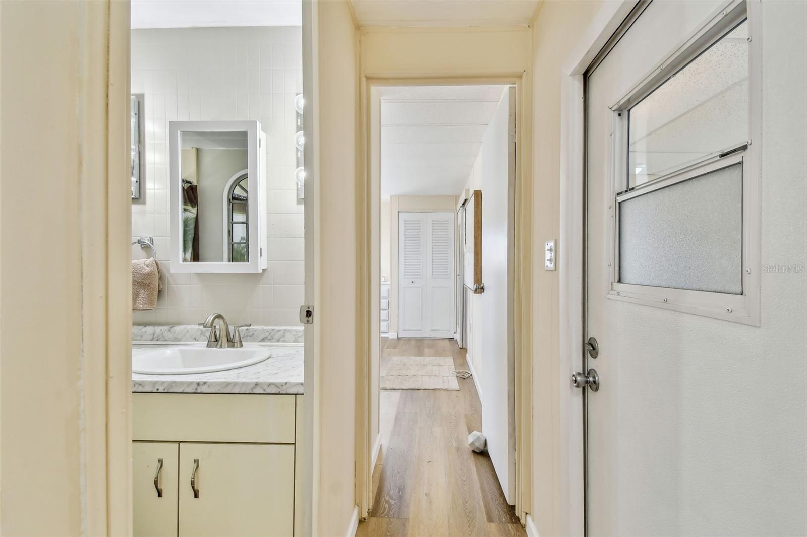 Image 30 of 74 For 12651 Seminole Boulevard 2o