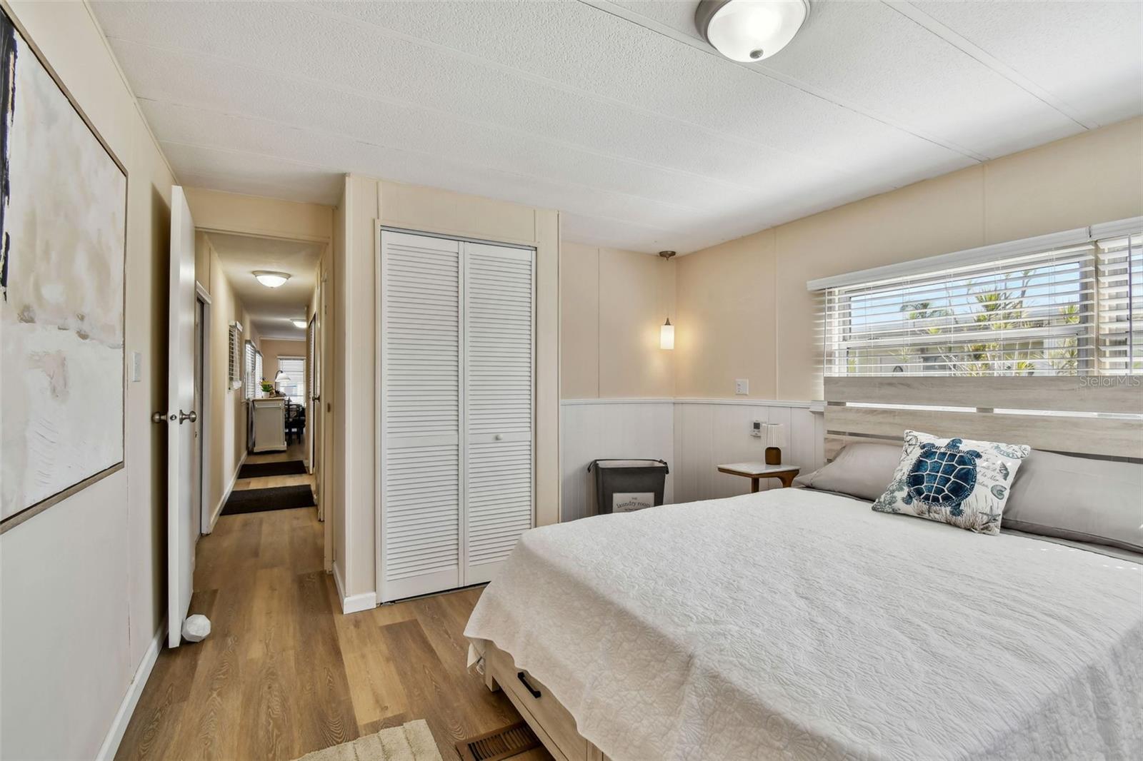 Image 32 of 74 For 12651 Seminole Boulevard 2o