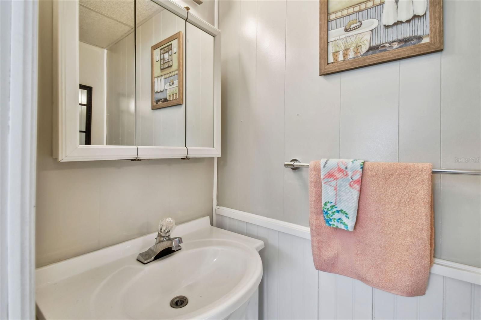 Image 36 of 74 For 12651 Seminole Boulevard 2o