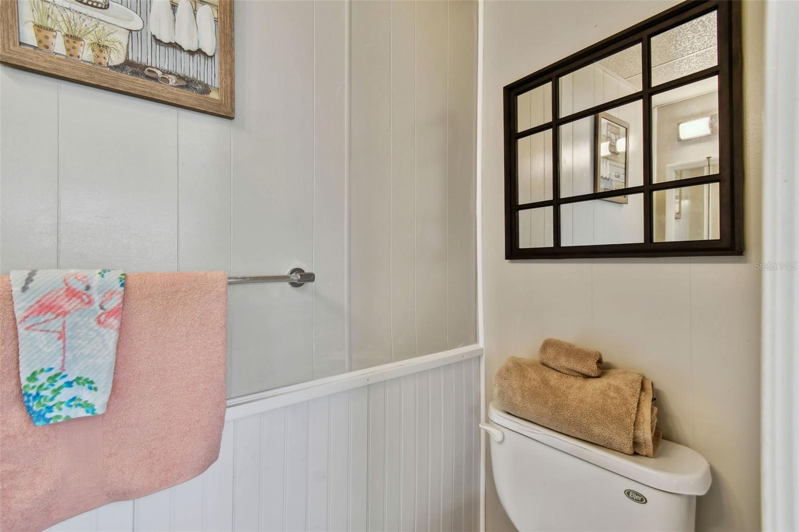 Image 37 of 74 For 12651 Seminole Boulevard 2o