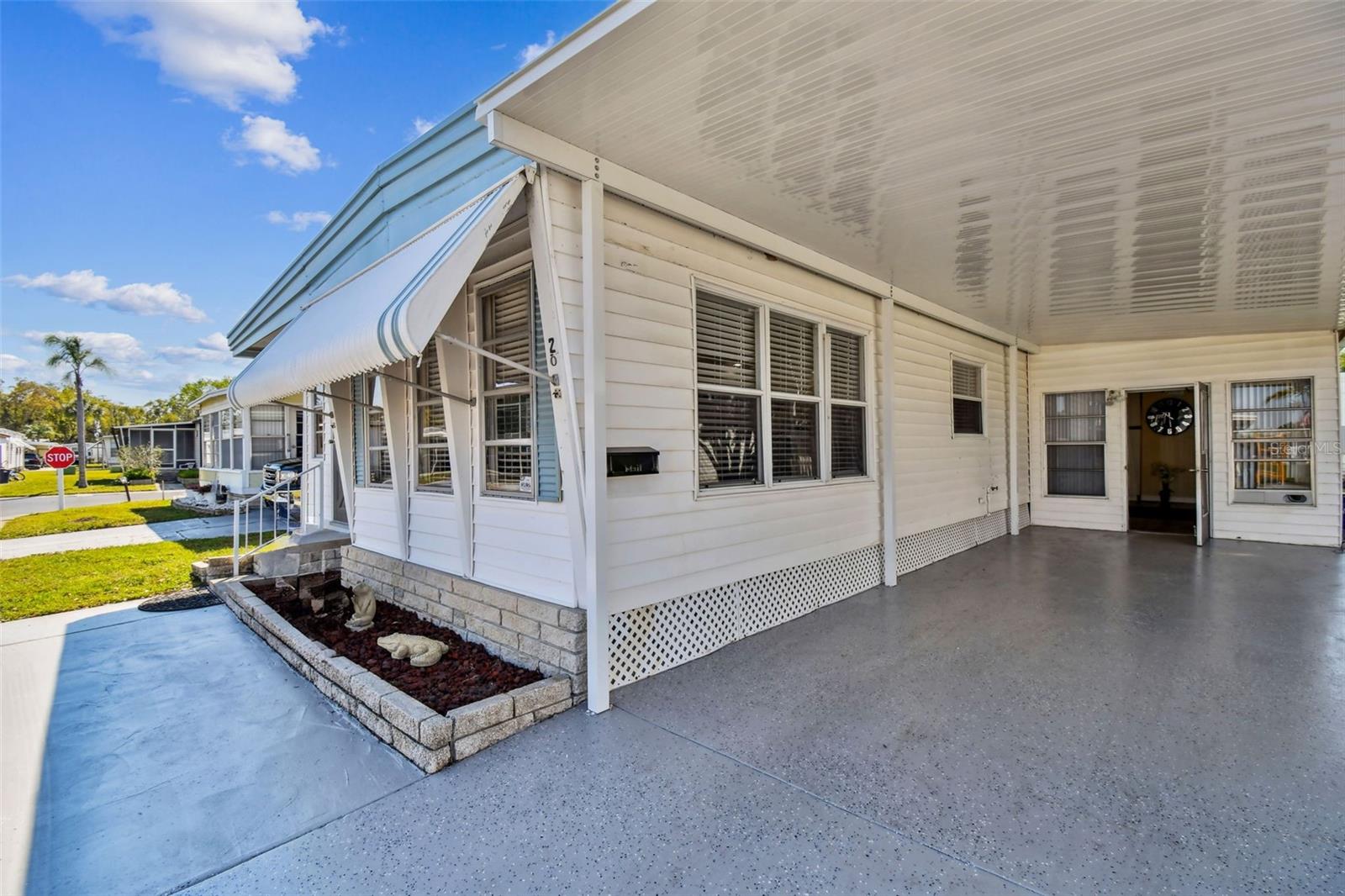 Image 38 of 74 For 12651 Seminole Boulevard 2o