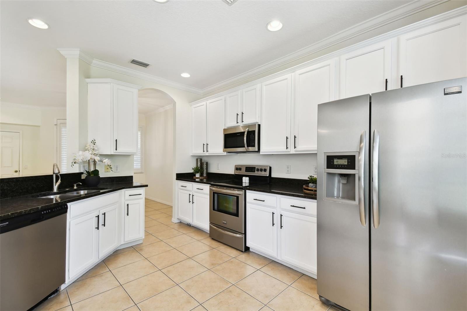 Image 16 of 71 For 14542 Mirabelle Vista Circle