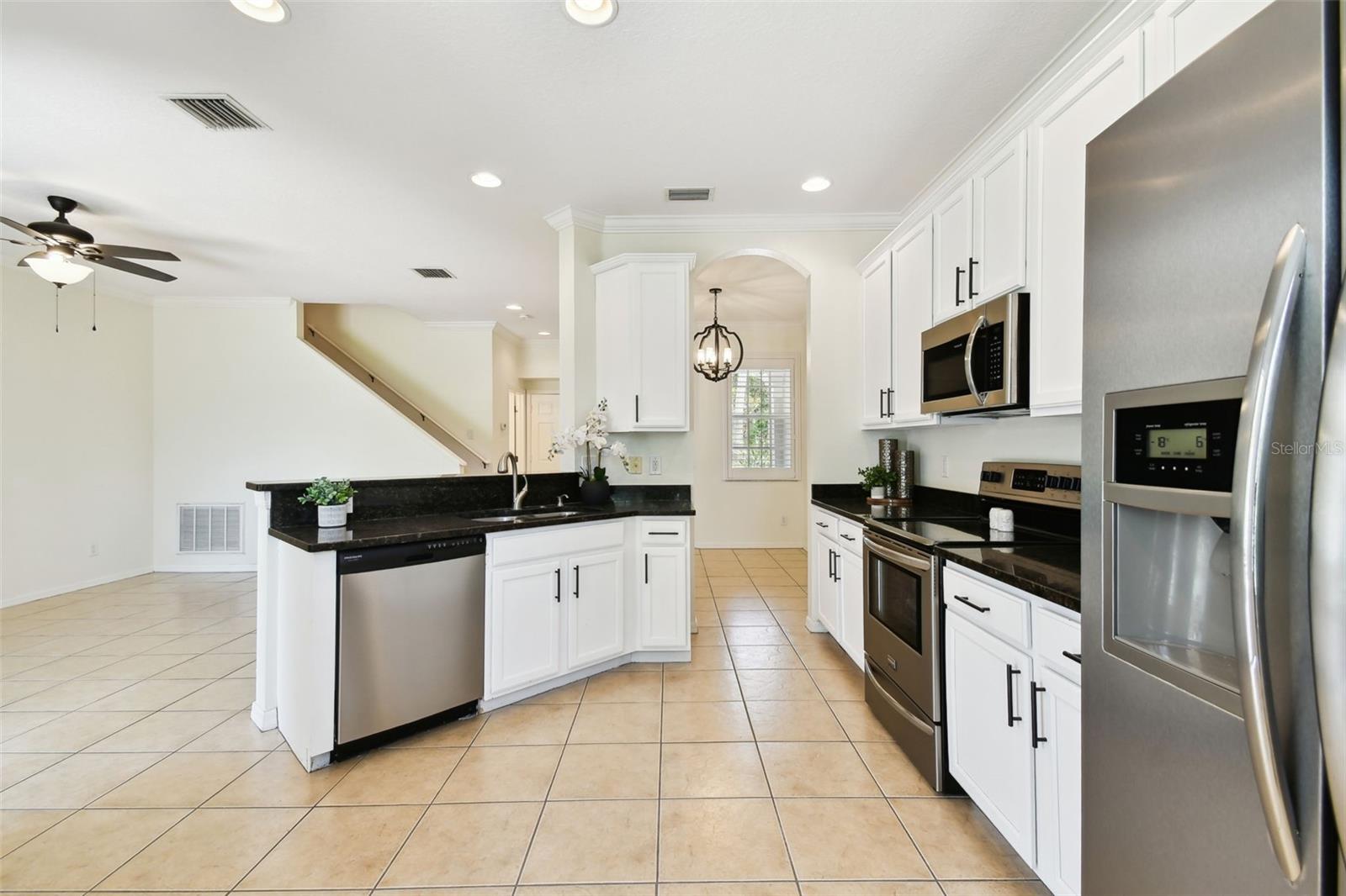 Image 18 of 71 For 14542 Mirabelle Vista Circle