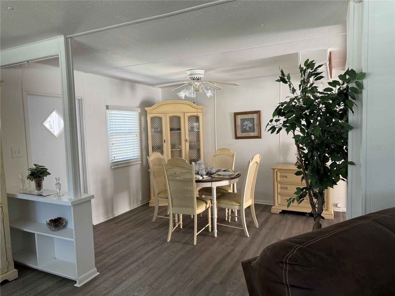 Image 4 of 22 For 12124 Thornridge Street