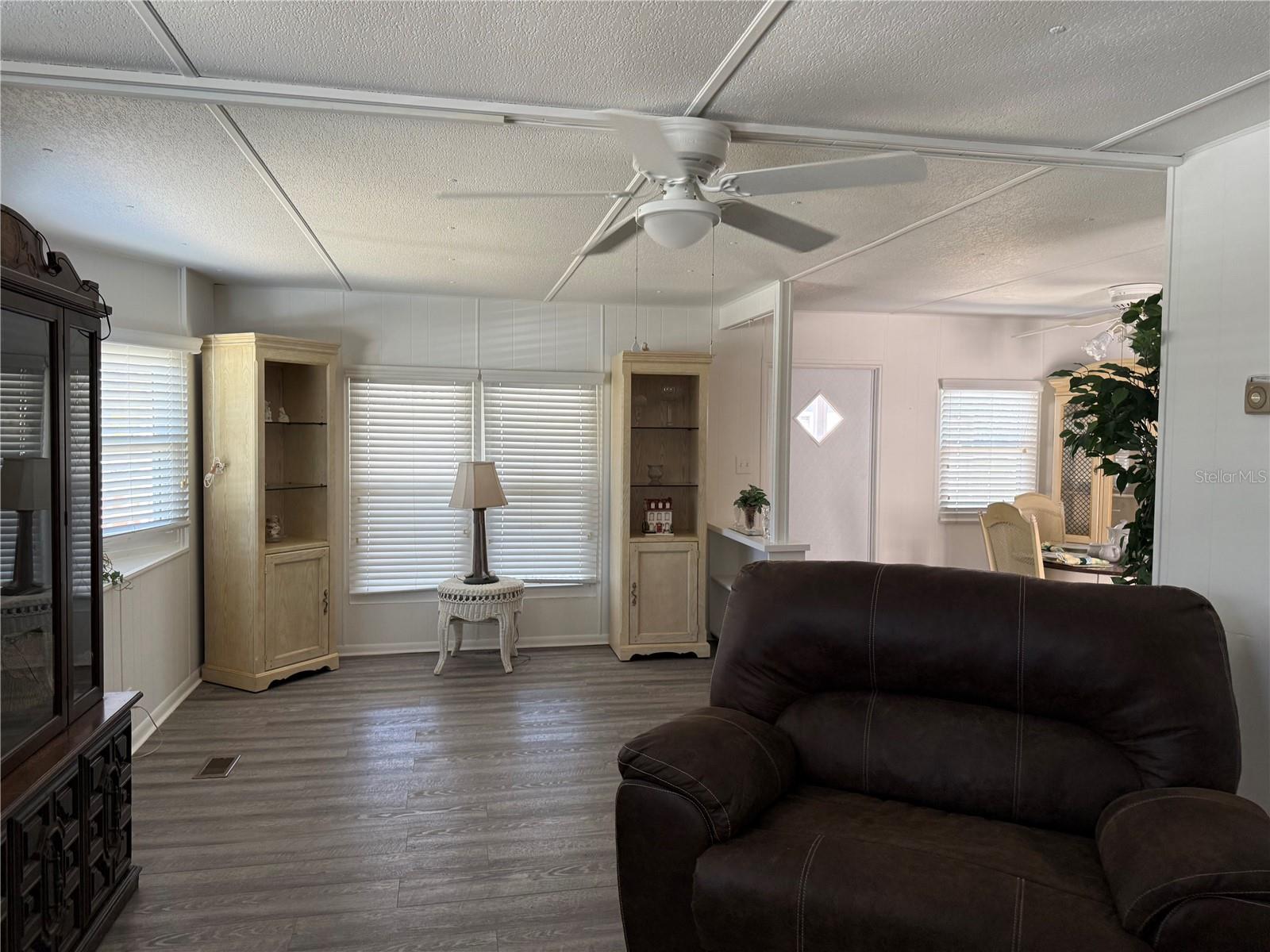 Image 5 of 22 For 12124 Thornridge Street