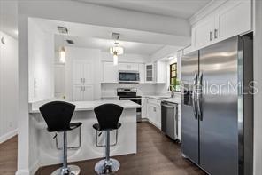 Listing photo id 1 for 2710 Osborne Avenue 1