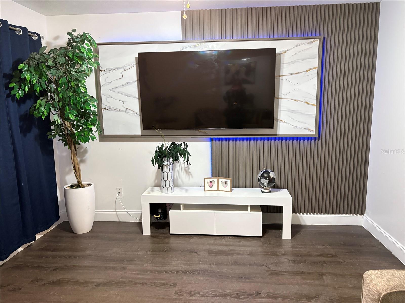 Listing photo id 7 for 2710 Osborne Avenue 1
