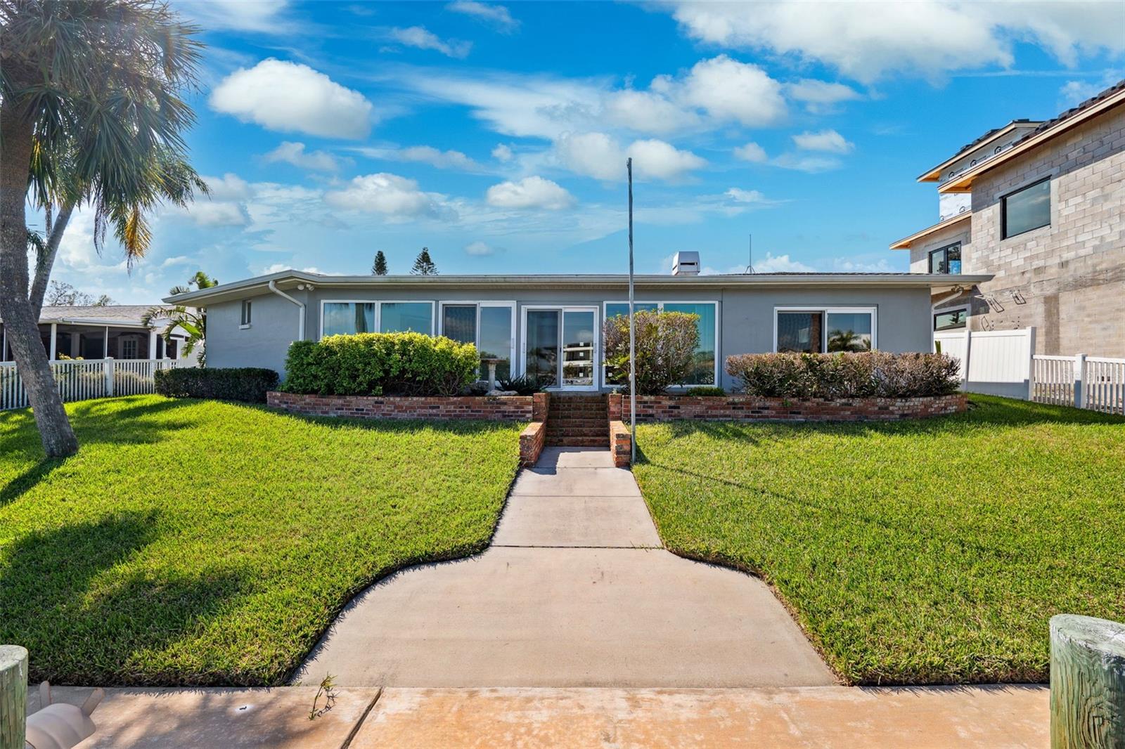 Listing photo id 66 for 3906 Versailles Drive