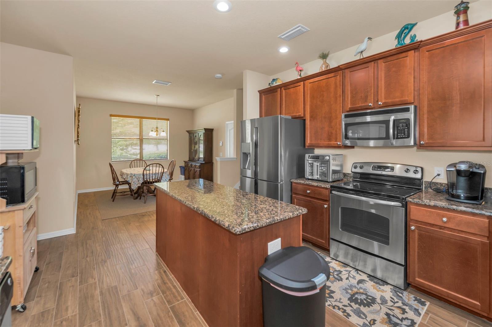 Image 8 of 75 For 3303 Ranchdale Drive