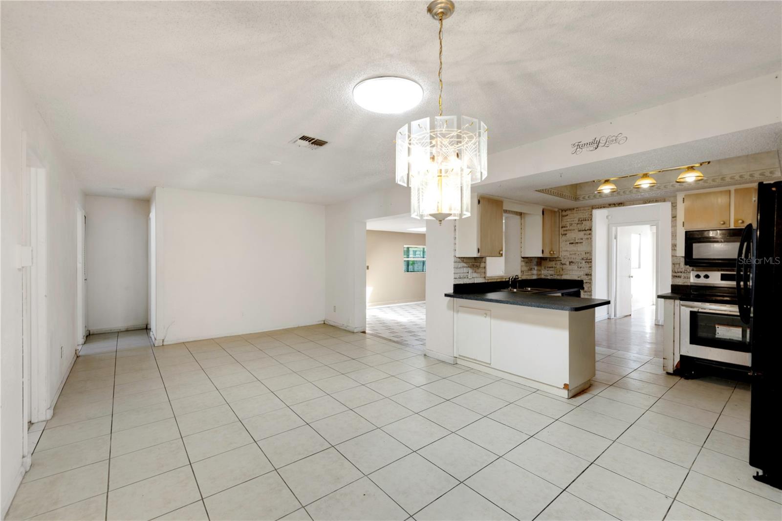 Image 11 of 26 For 1137 54th Avenue S