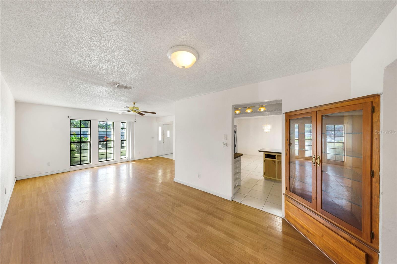 Image 6 of 26 For 1137 54th Avenue S