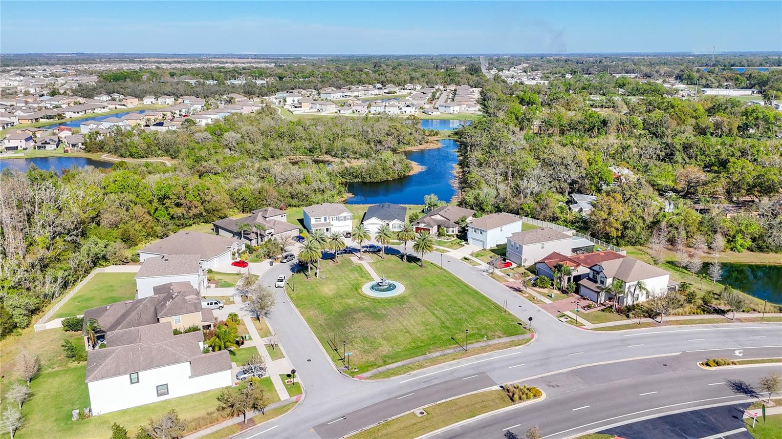 Image 18 of 96 For 5016 Bella Armonia Circle