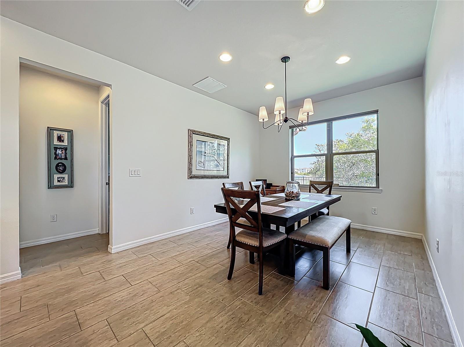 Image 4 of 96 For 5016 Bella Armonia Circle