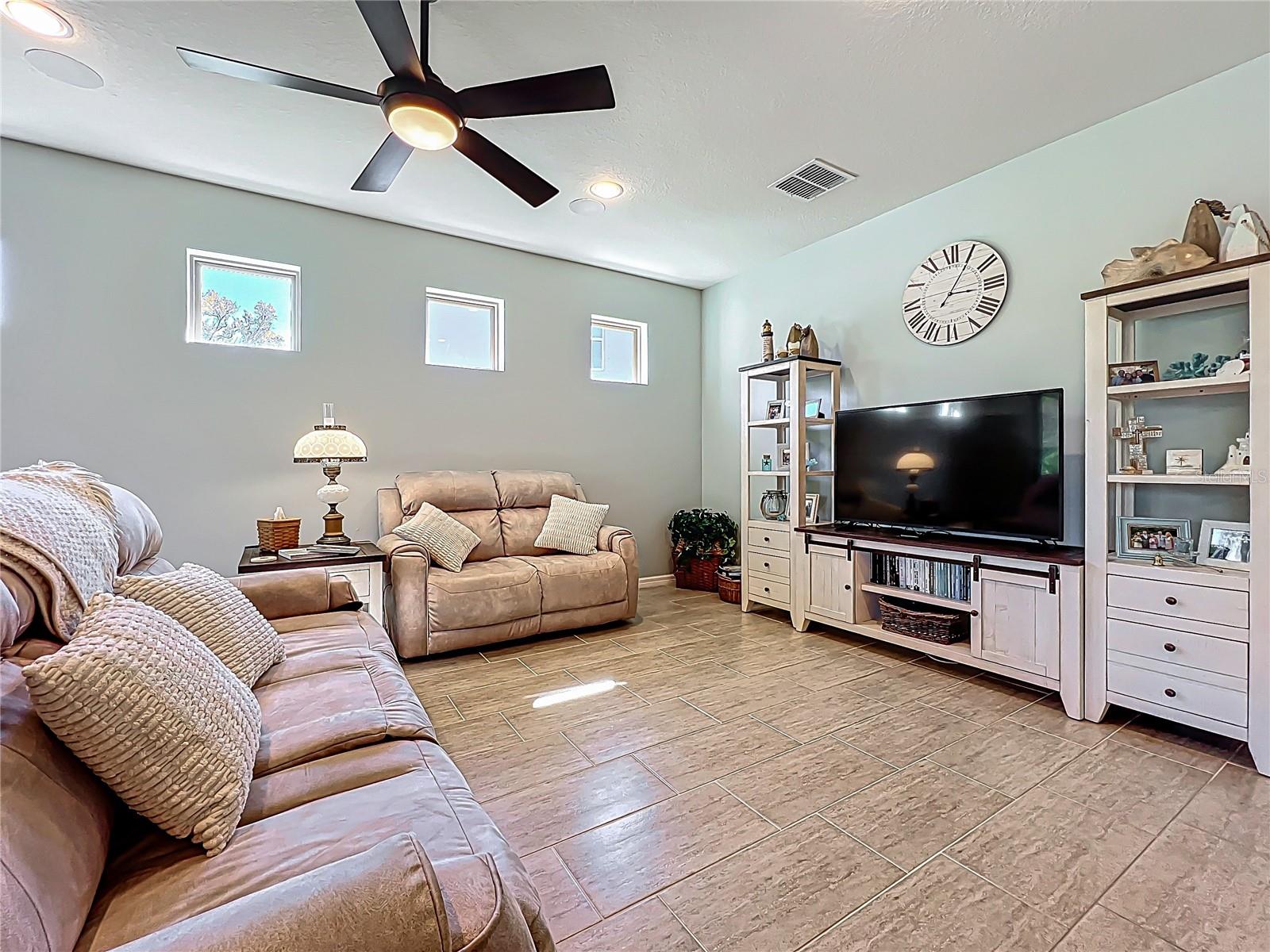 Image 41 of 96 For 5016 Bella Armonia Circle