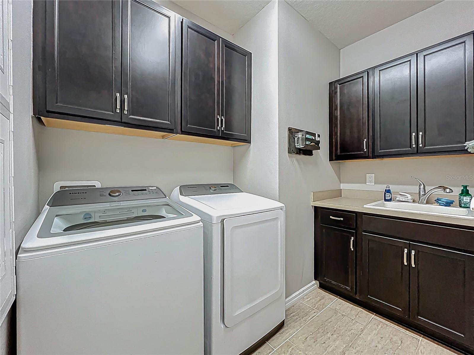 Image 60 of 96 For 5016 Bella Armonia Circle