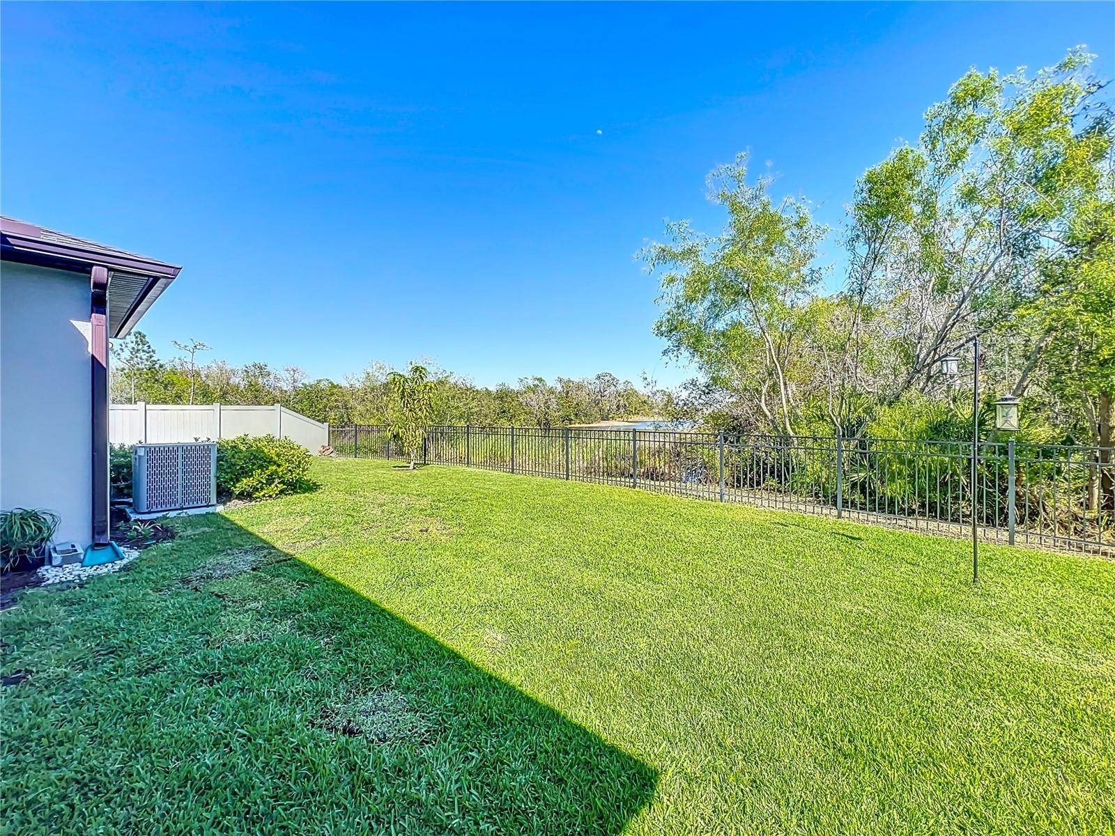 Image 65 of 96 For 5016 Bella Armonia Circle