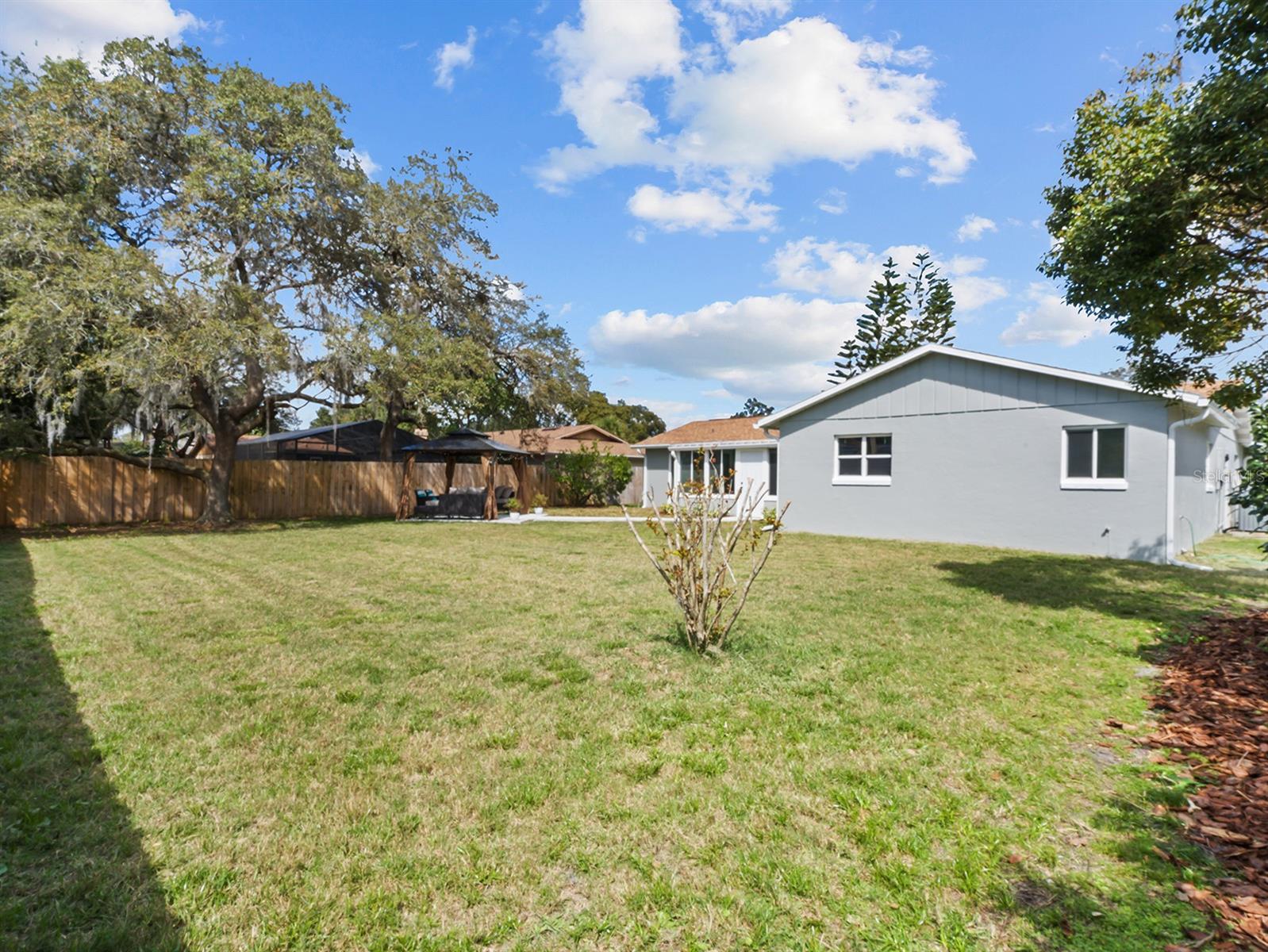 Image 20 of 23 For 226 Selkirk Way