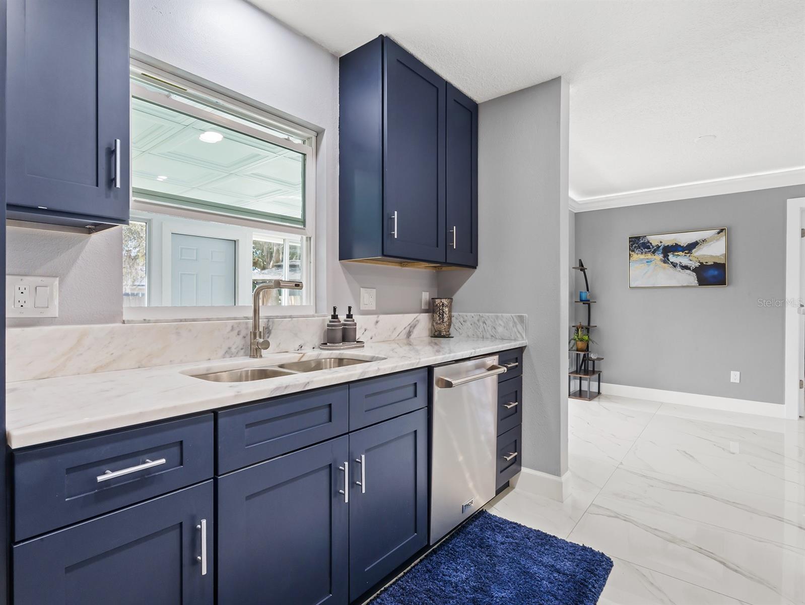 Image 4 of 23 For 226 Selkirk Way