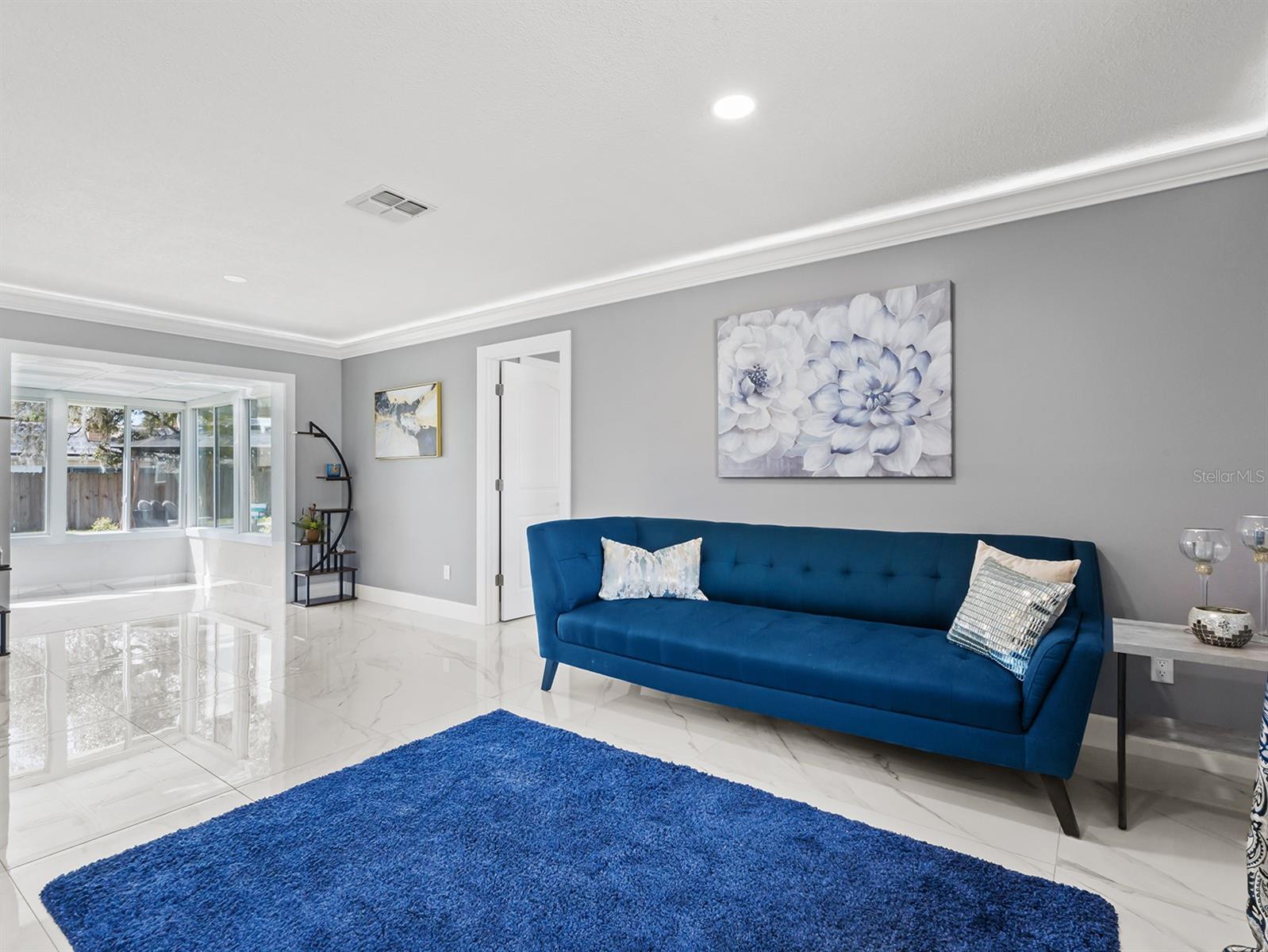 Image 8 of 23 For 226 Selkirk Way