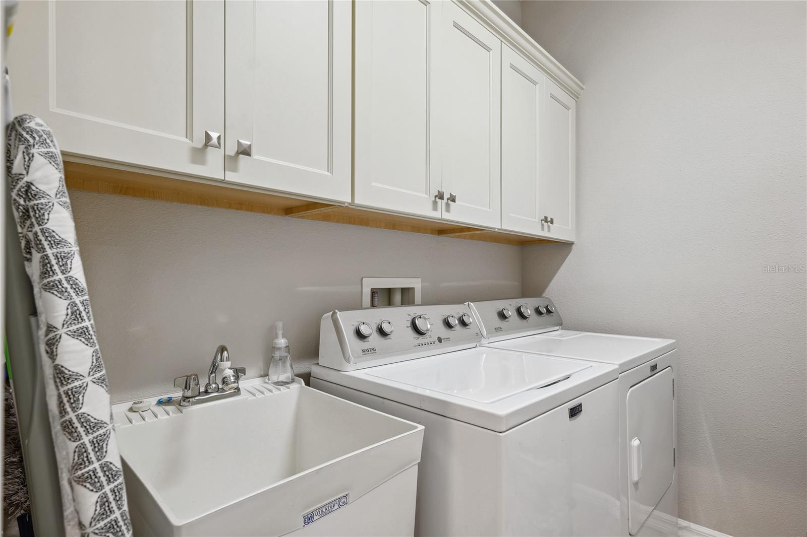 Image 31 of 38 For 1467 Twin Villas Way