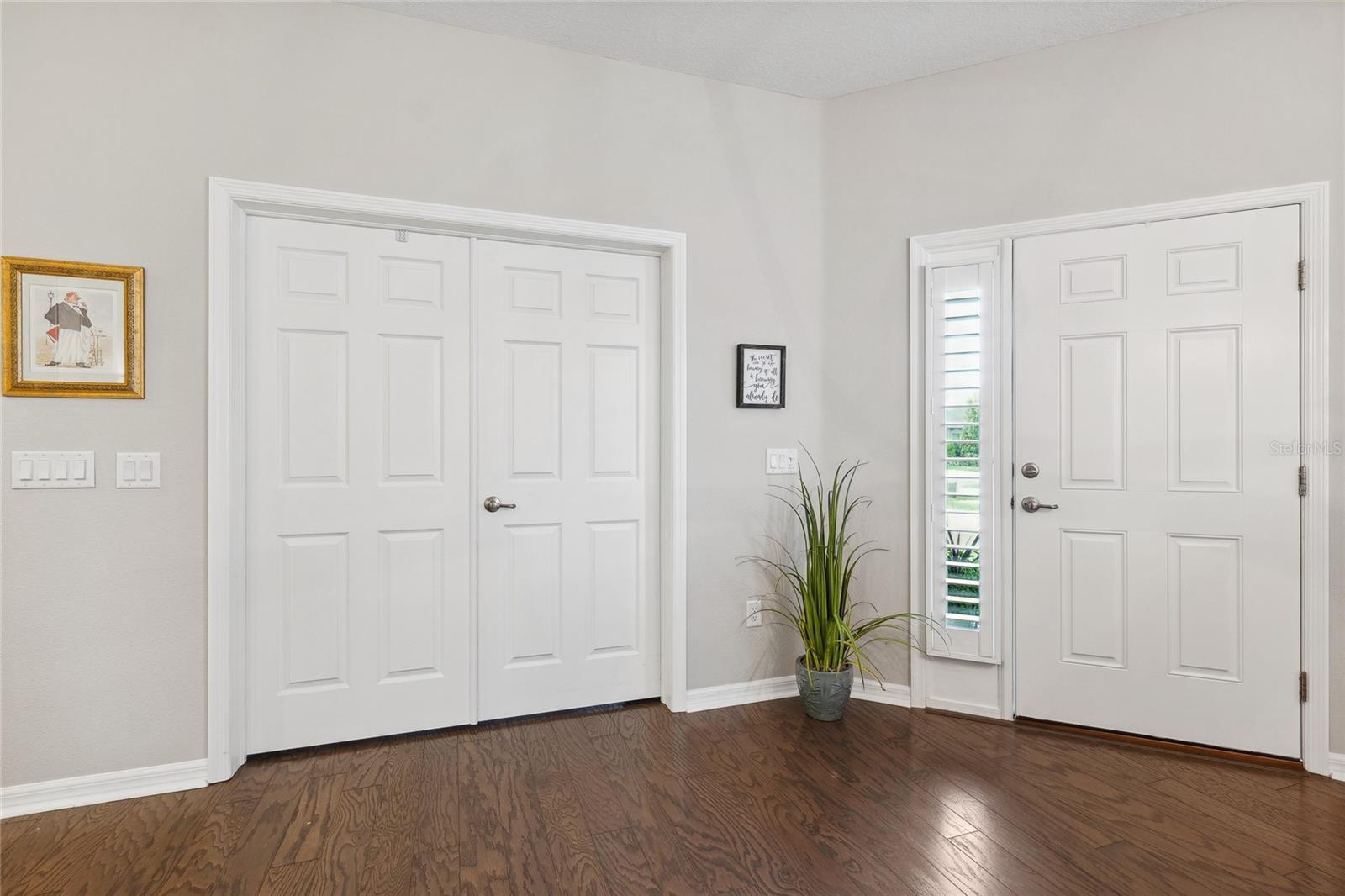 Image 6 of 38 For 1467 Twin Villas Way