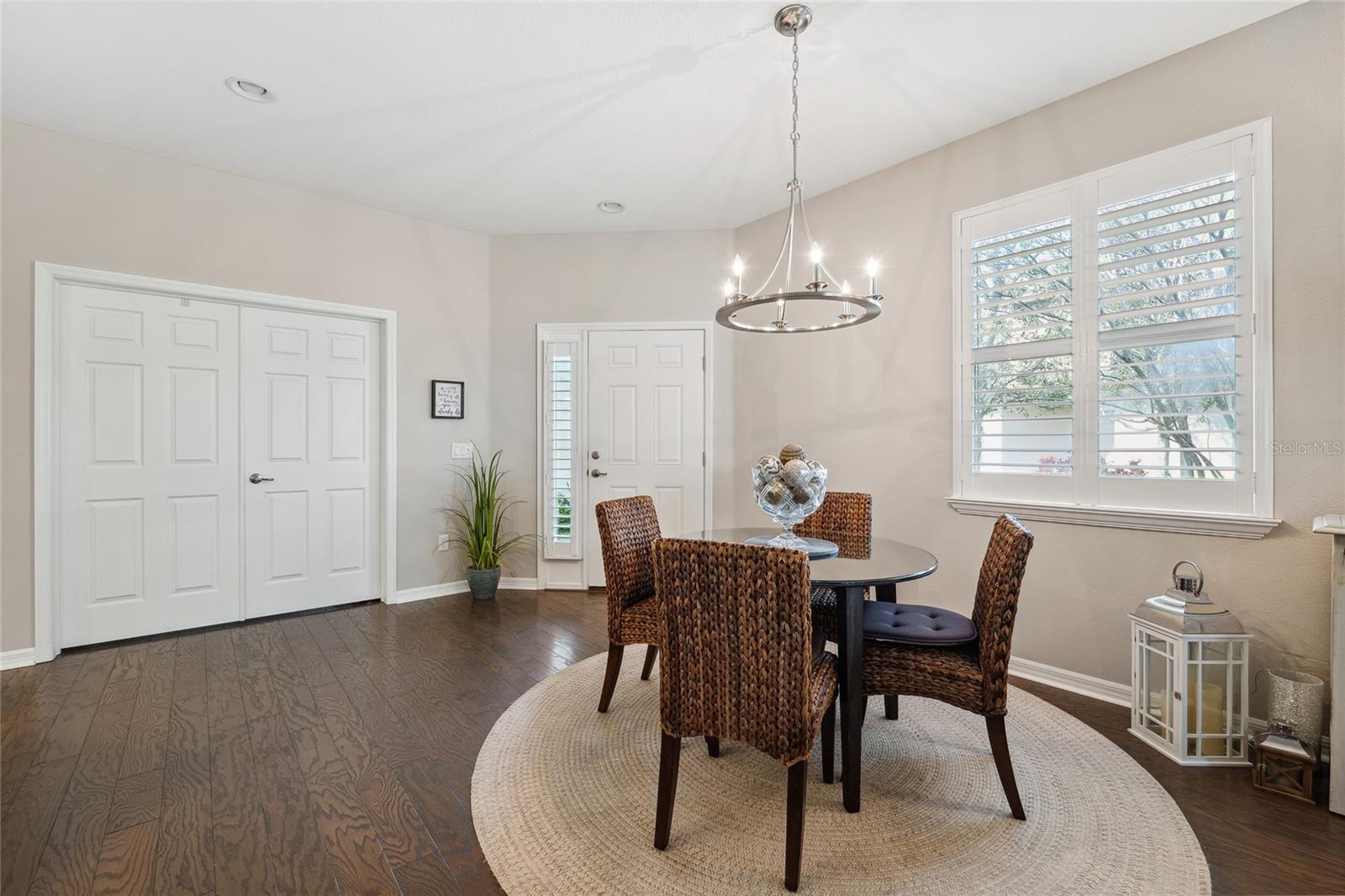 Image 8 of 38 For 1467 Twin Villas Way