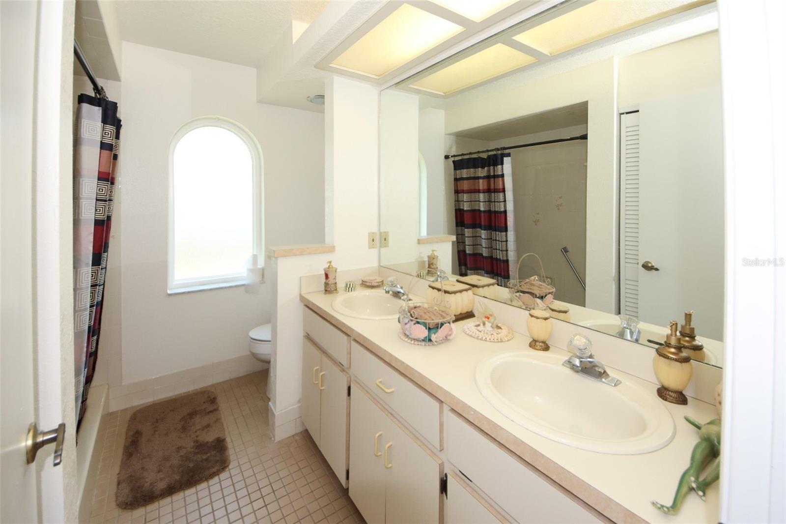 Listing photo id 28 for 9805 Hermosillo Drive