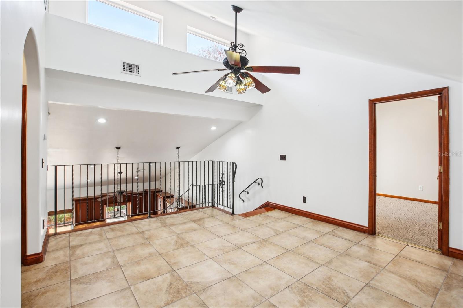 Listing photo id 34 for 2213 Spanish Vistas Drive