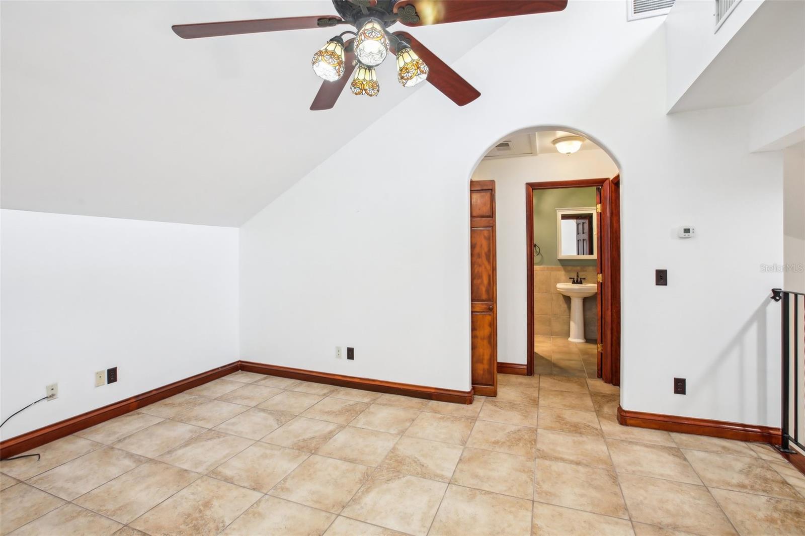 Listing photo id 35 for 2213 Spanish Vistas Drive