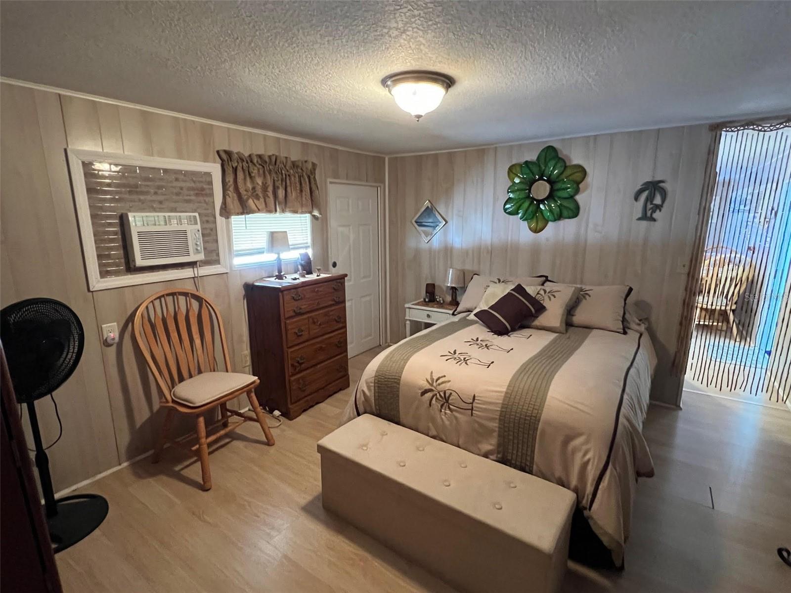Image 10 of 15 For 12766 Seminole Boulevard 3