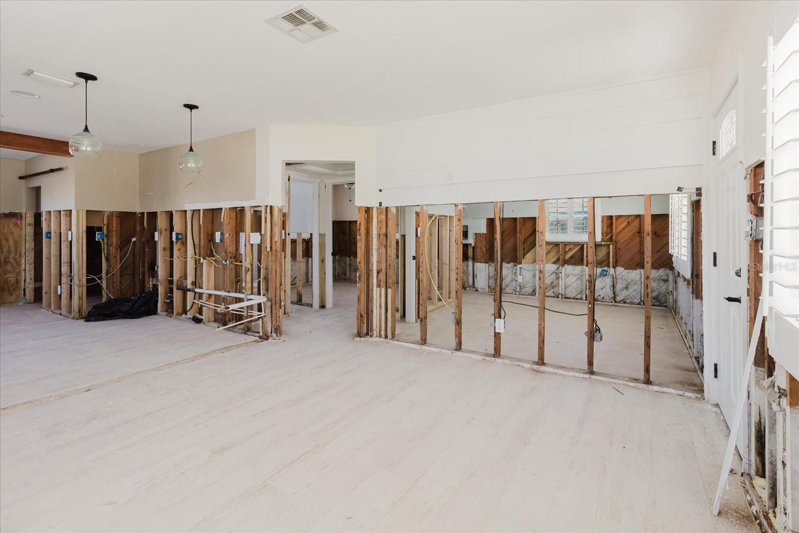 Image 6 of 14 For 14031 Parsley Drive