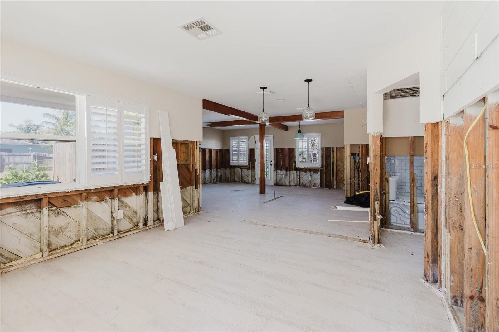 Image 7 of 14 For 14031 Parsley Drive