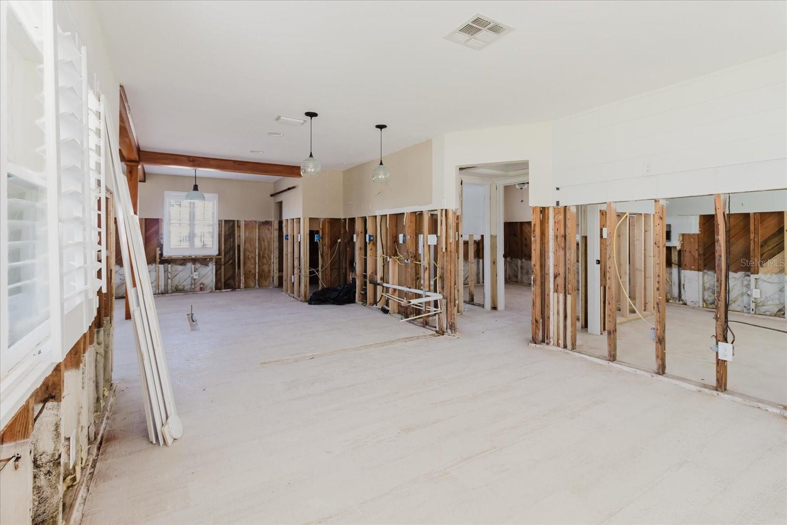 Image 8 of 14 For 14031 Parsley Drive