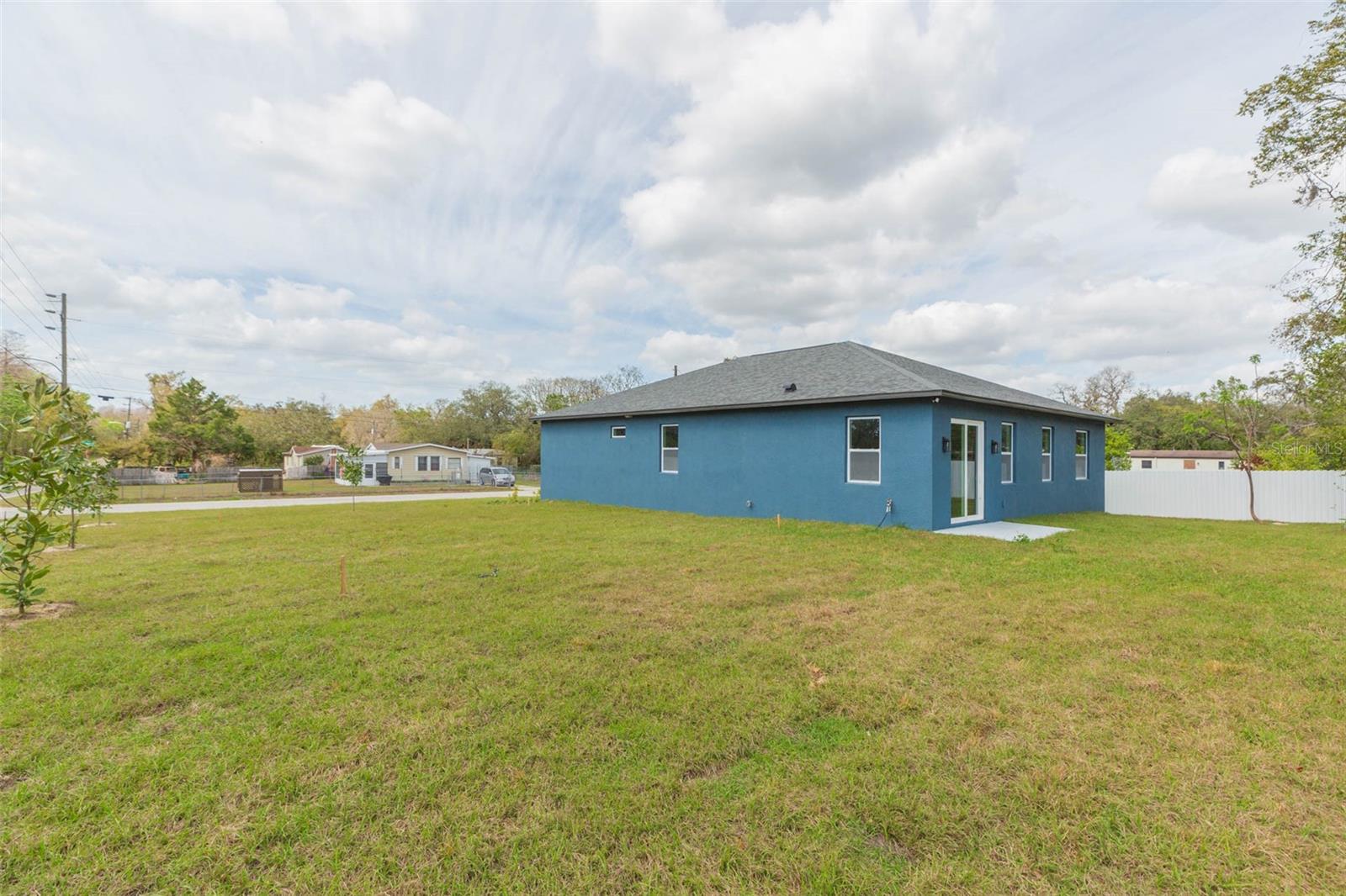 Listing photo id 35 for 9510 Xenia Street