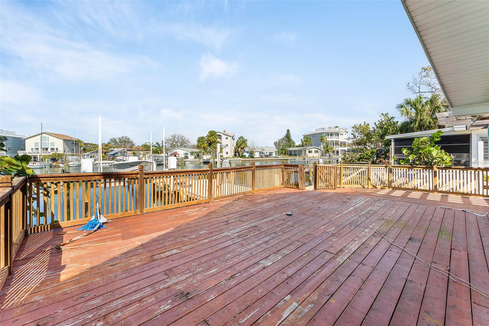 Listing photo id 8 for 300 16th Avenue