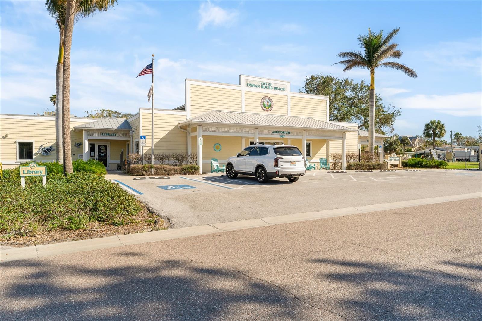 Listing photo id 37 for 300 16th Avenue