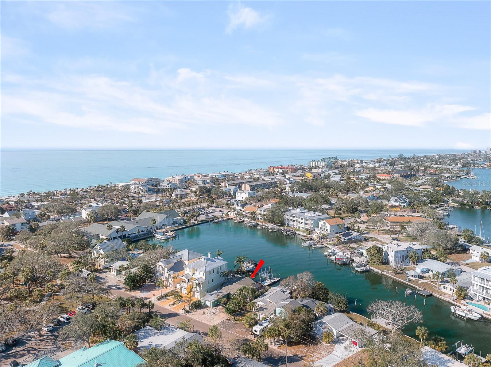 Listing photo id 48 for 300 16th Avenue