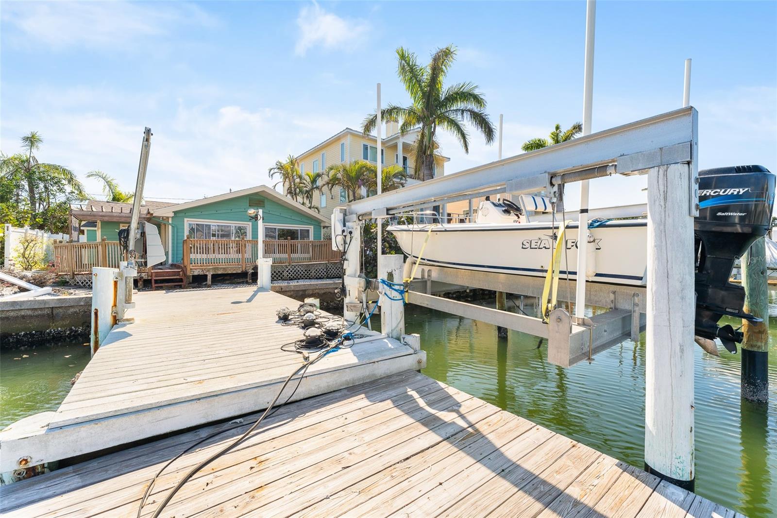 Listing photo id 7 for 300 16th Avenue