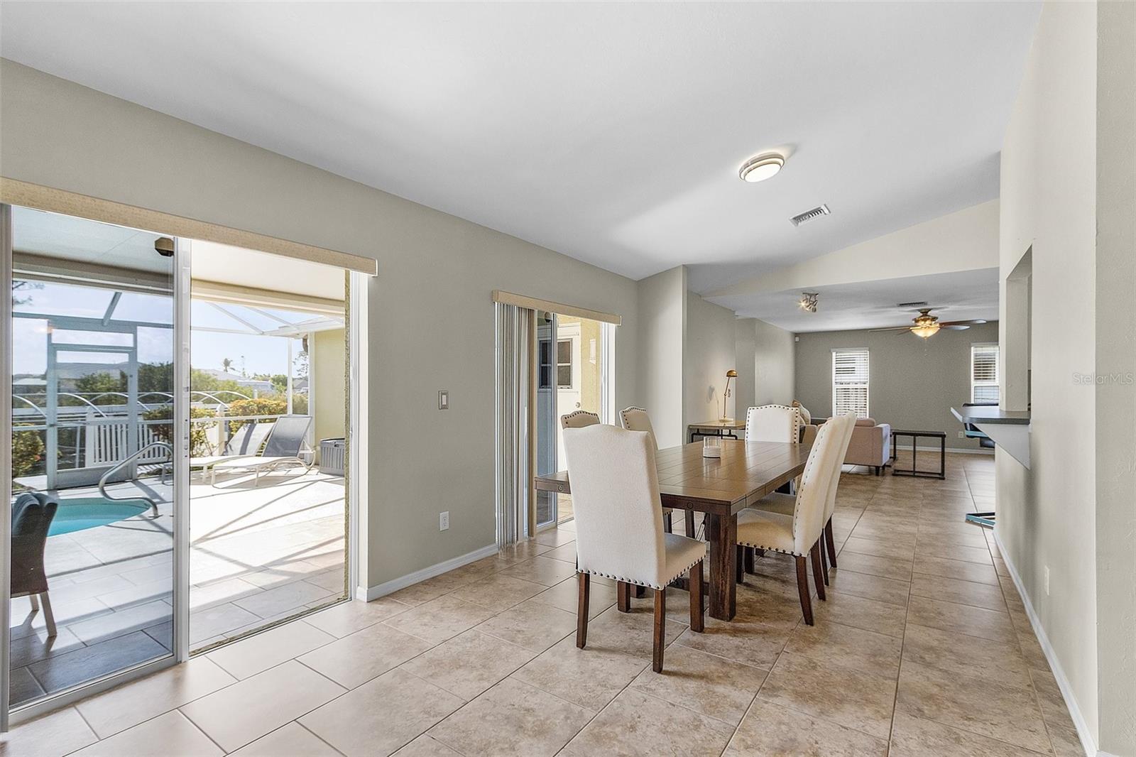 Image 6 of 22 For 1827 6th Avenue