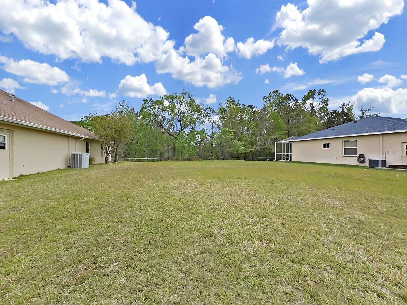 Listing photo id 9 for 4302 Gevalia Drive
