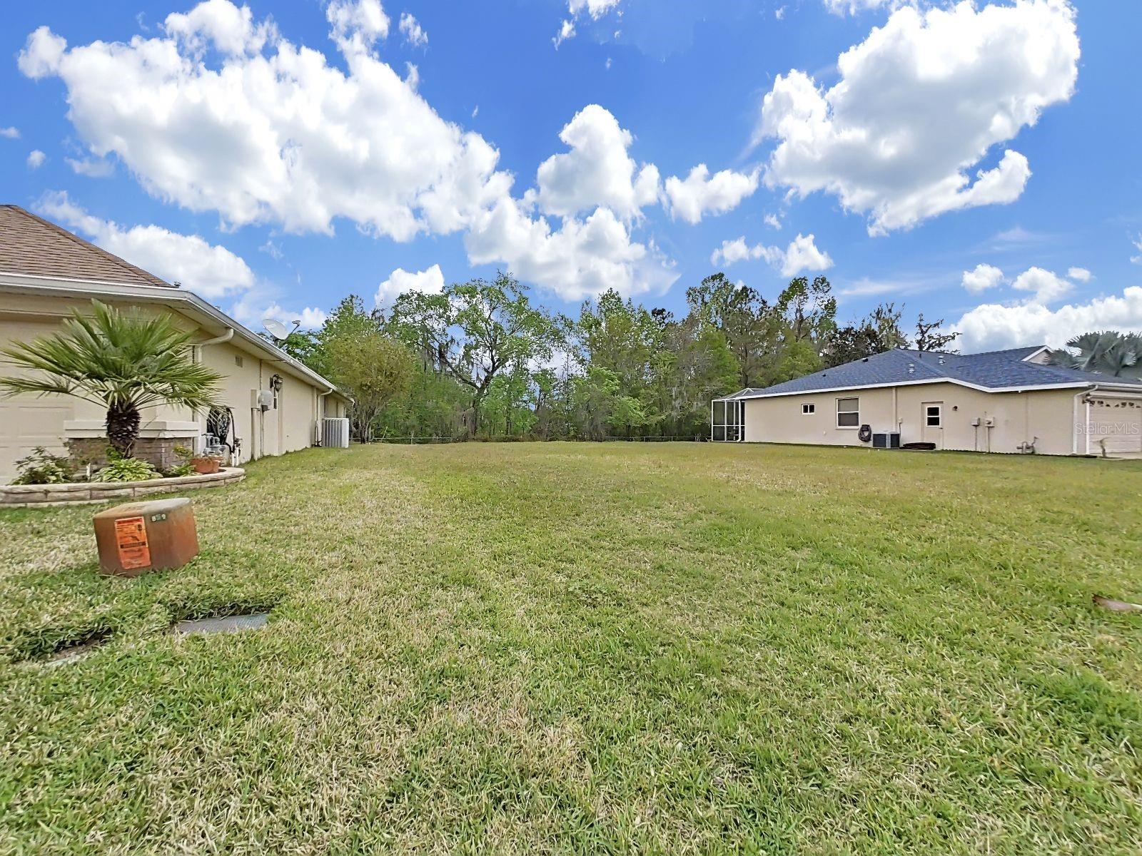 Listing photo id 18 for 4302 Gevalia Drive
