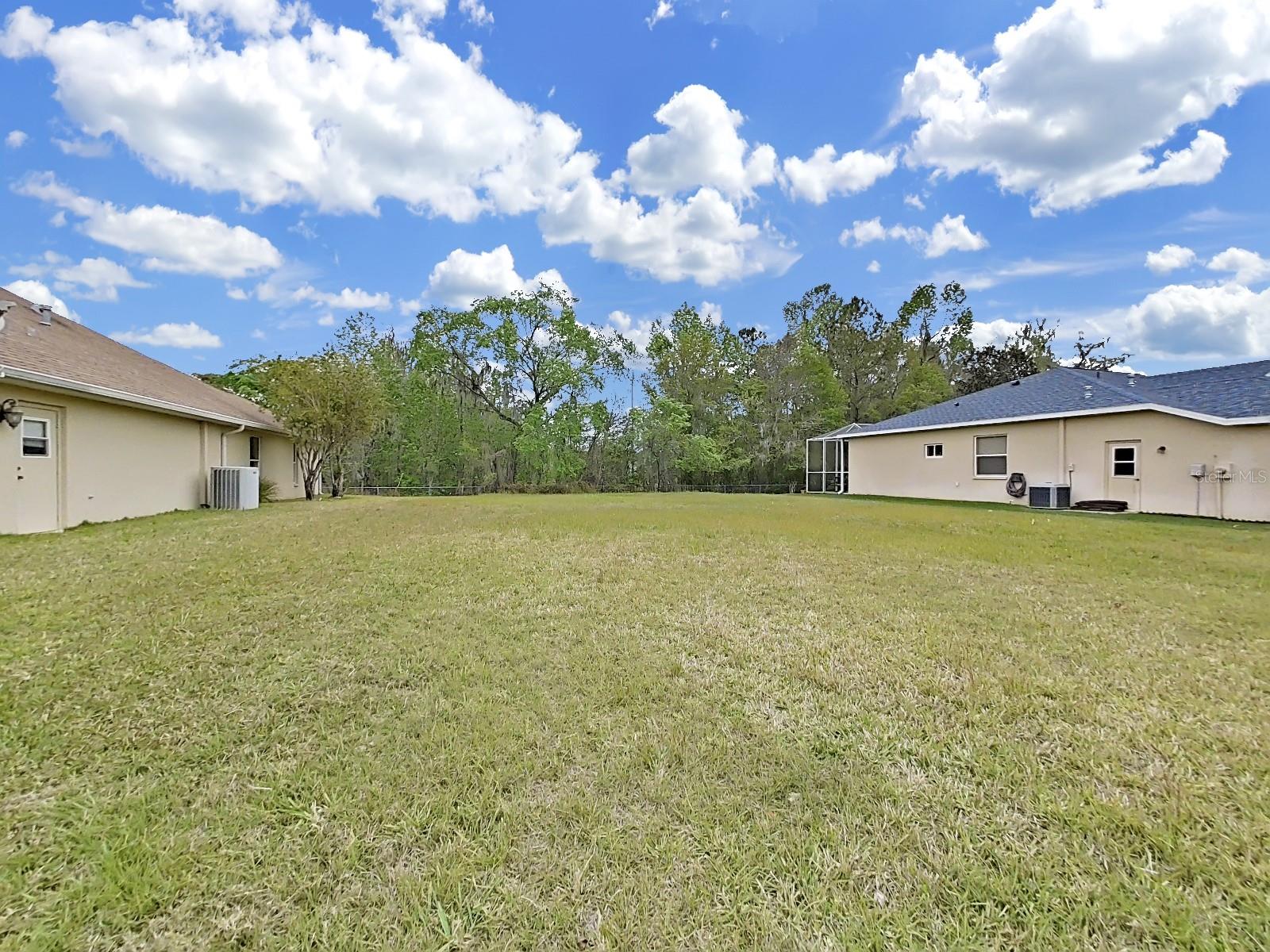 Listing photo id 21 for 4302 Gevalia Drive