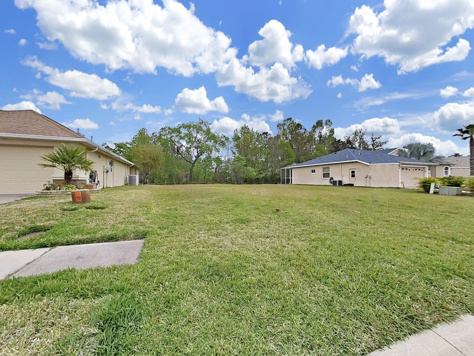 Listing photo id 23 for 4302 Gevalia Drive