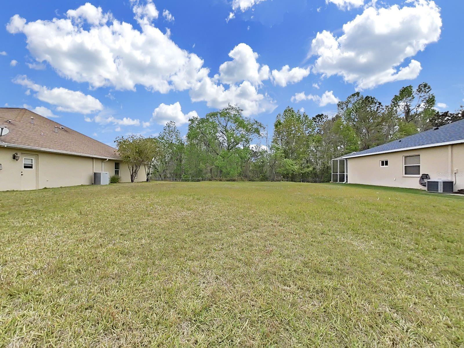 Listing photo id 4 for 4302 Gevalia Drive