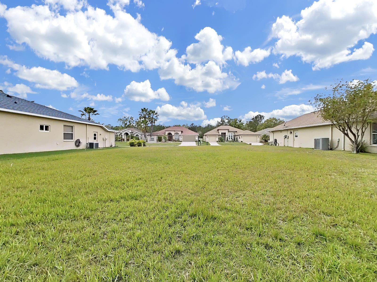 Listing photo id 7 for 4302 Gevalia Drive