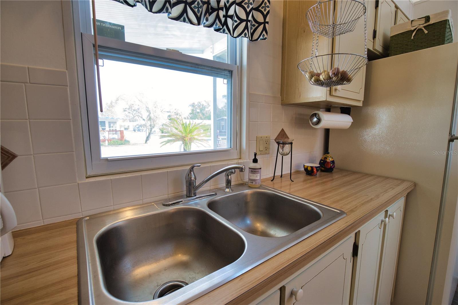 Image 18 of 93 For 923 Iglesia Drive