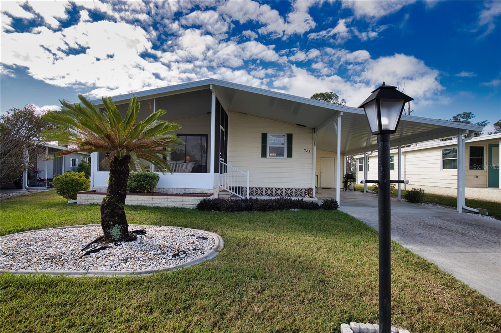 Image 4 of 93 For 923 Iglesia Drive