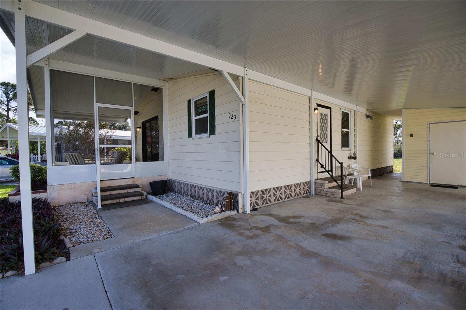 Image 8 of 93 For 923 Iglesia Drive