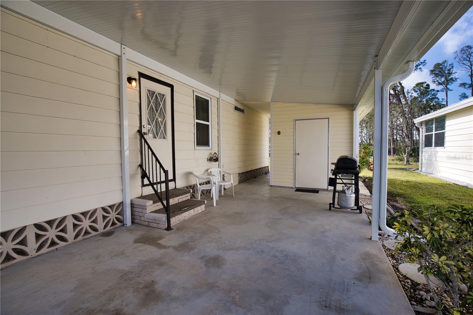 Image 9 of 93 For 923 Iglesia Drive
